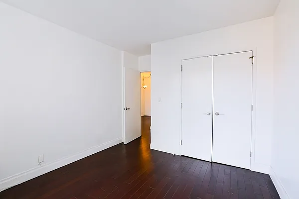 Rented by R New York | media 7