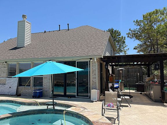 3rd image of 20407 Windsor Trace Ln