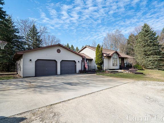 2nd image of 4815 Sunset Dr