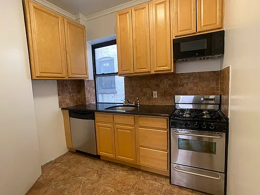 Rented by Tourma Realty LLC | media 23