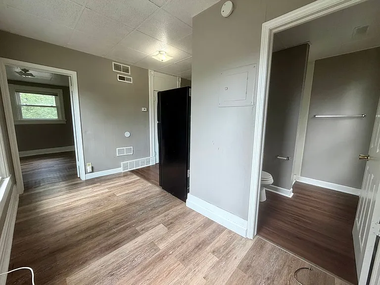 1700 B St — Photo 5