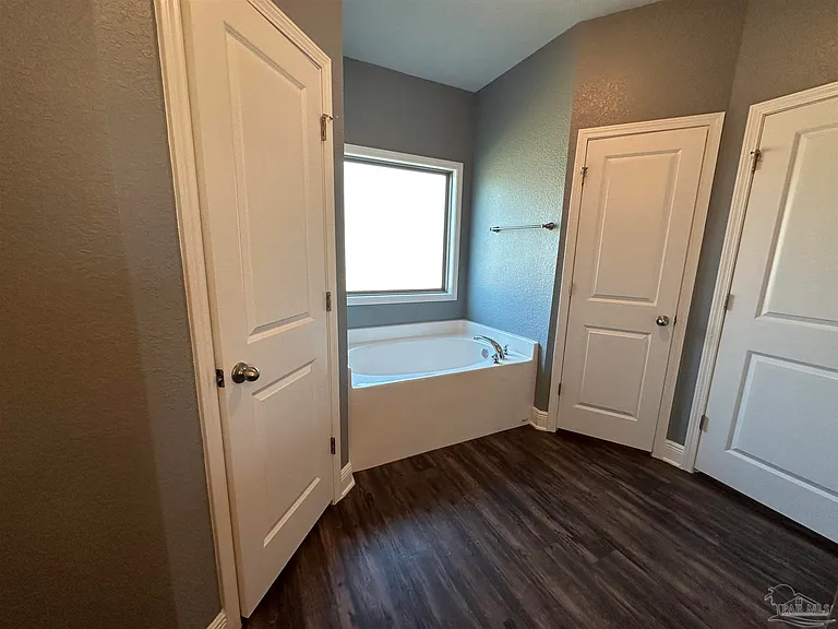 841 Oak Aly — Photo 12