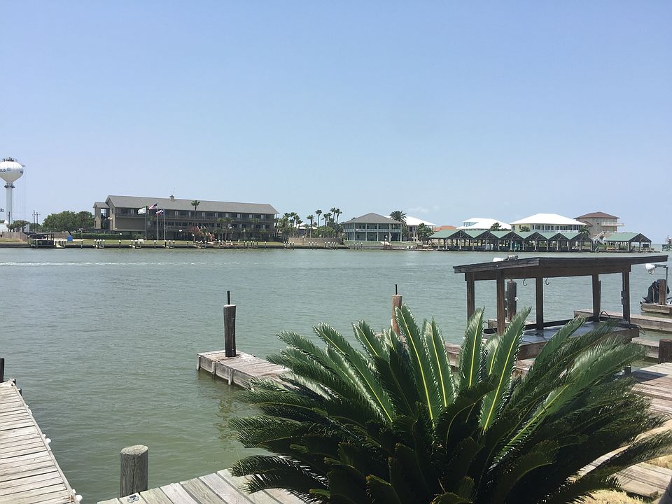 2nd image of 305 S Harbor St #5