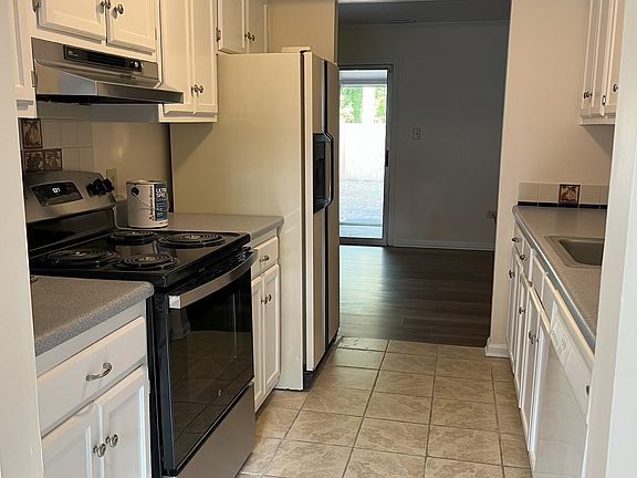 3rd image of 1216 Fairway Ter