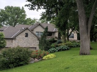 3494 Wolfberry Ct, Eagan, MN 55123