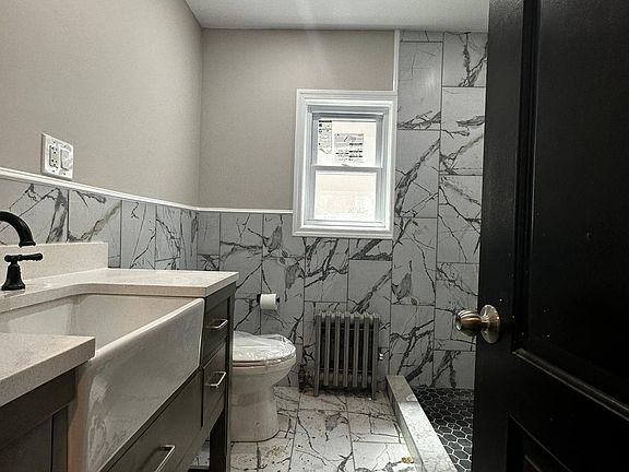 5th image of 169 Ivy St #1