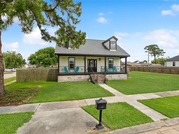 229 Jaguar Dr, Arabi, LA 70032