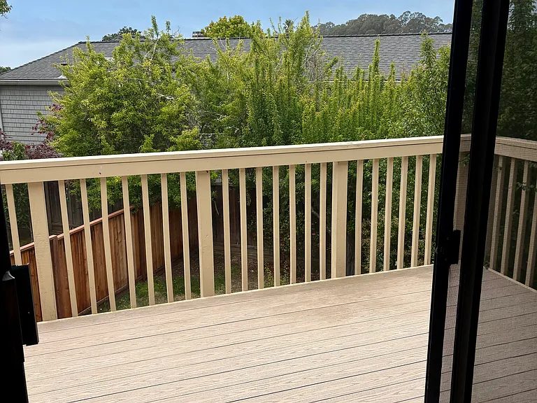 114 Falmouth Ct — Photo 9