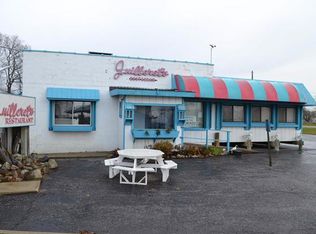 1418 Bridge St, Charlevoix, MI 49720