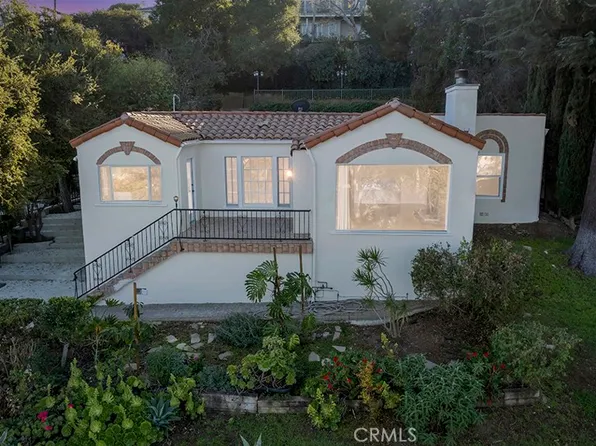 11652 Picturesque Dr, Studio City, CA 91604