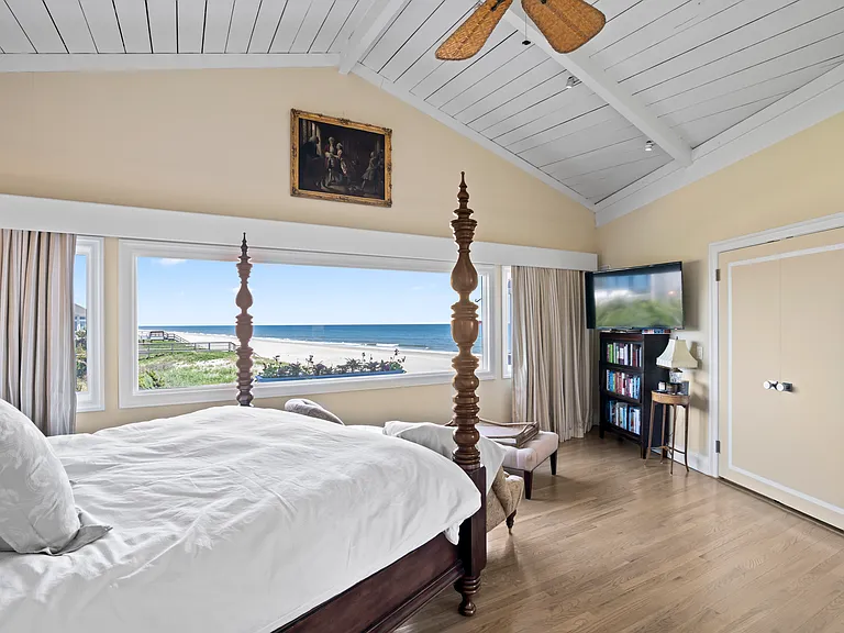 174 Dune Rd — Photo 16
