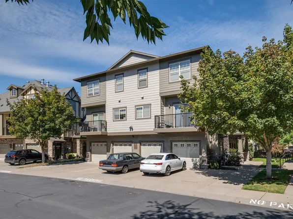 7941 NE Rockne Way, Hillsboro, OR 97006