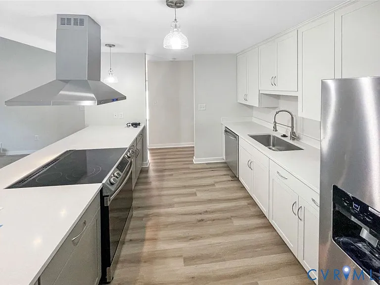 7905 Tamarind Dr — Photo 6