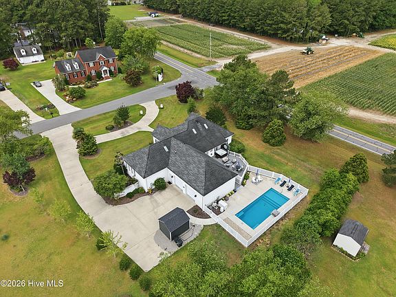 3rd image of 23 Golf Course Drive