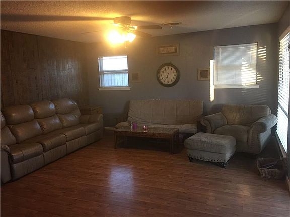 4th image of 1601 Lynwood St