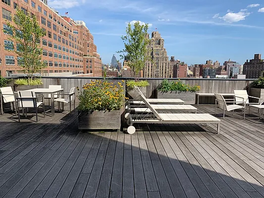 Rented by Compass | media 16