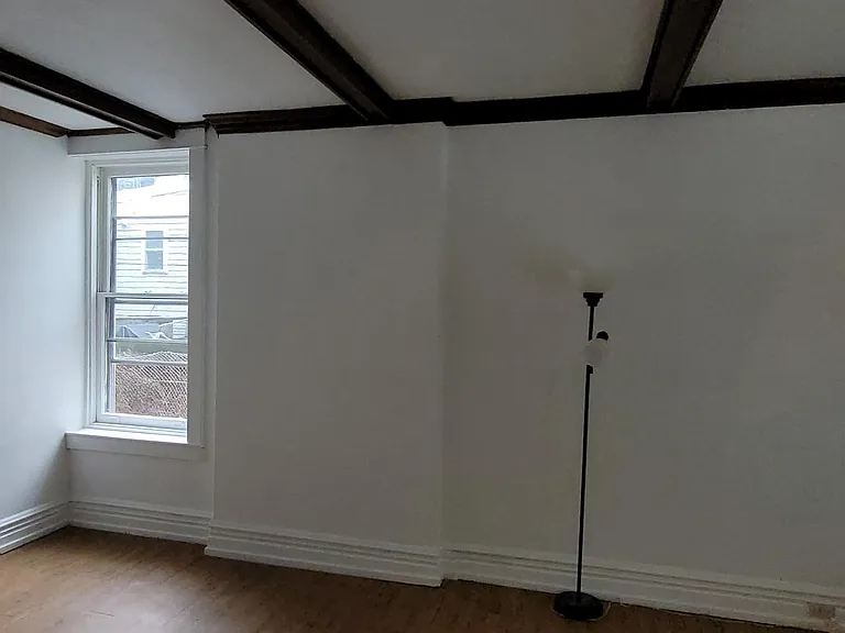 324 Spring St #1 — Photo 36
