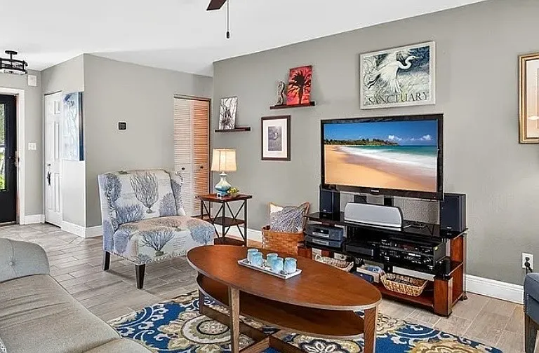 4257 Island Cir #C — Photo 12