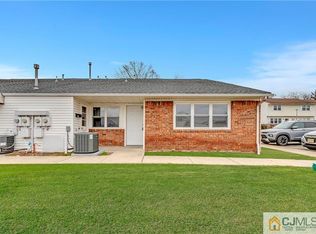 11 Galewood Dr, Matawan, NJ 07747