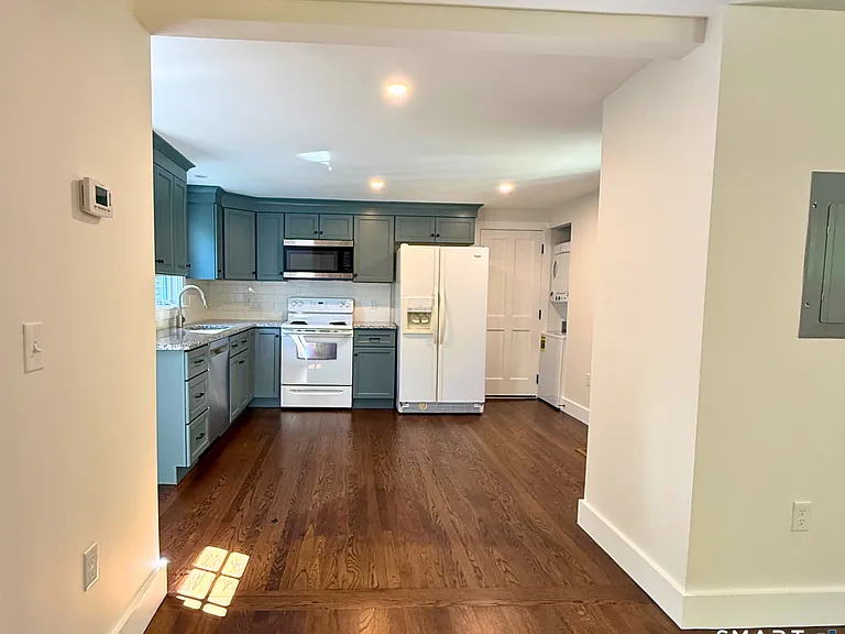 2569 Long Hill Rd #2 — Photo 8