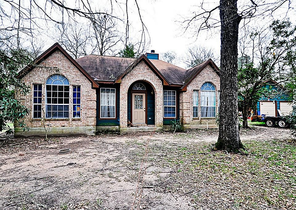 1st image of 4864 Greenwood Dr