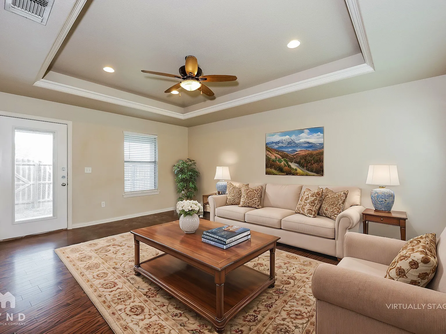 3 bed, 2.0 bath, 1250 sqft, $1,699 — Photo 2