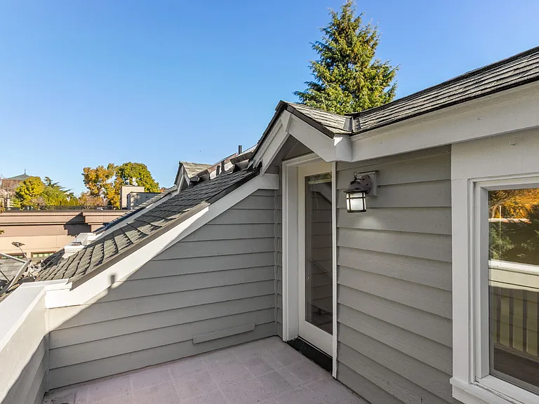 1133 10th Ave E #A — Photo 32