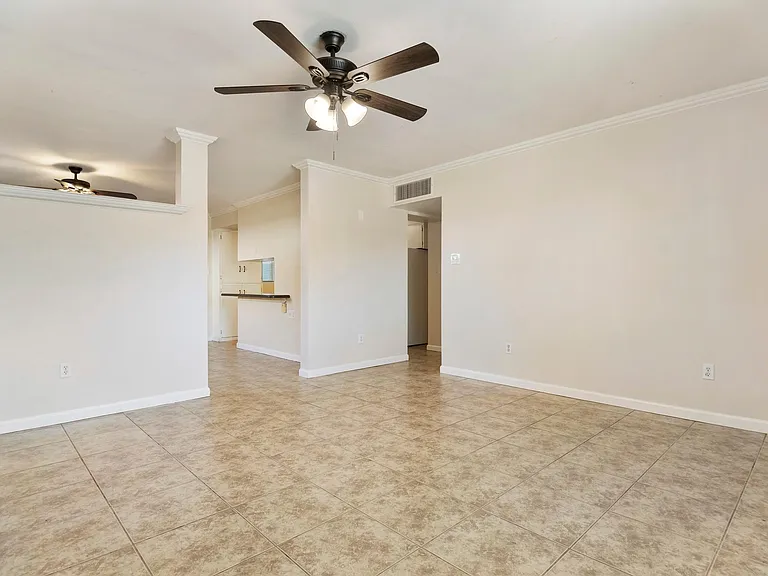 2045 E Don Carlos Ave — Photo 10
