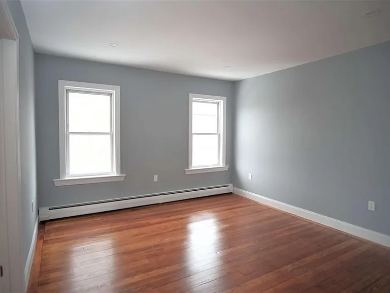 211 Jefferson Ave #3 — Photo 6