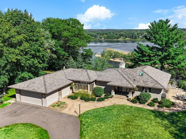 1963 Quant Ave N, Stillwater, MN 55082
