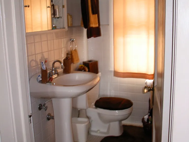 910 E Dayton St #2 — Photo 5
