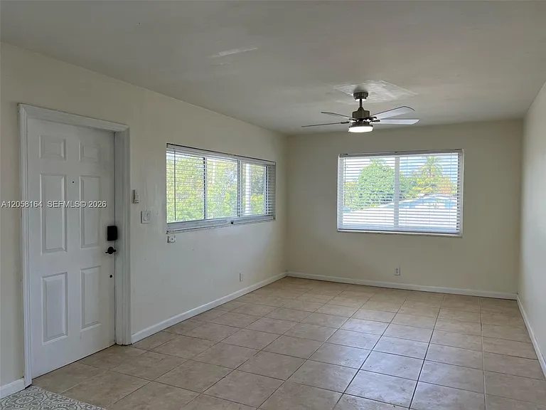 1120 NE 81st St #1 — Photo 8