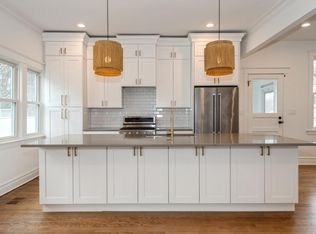 1222 Chestnut St, Western Springs, IL 60558