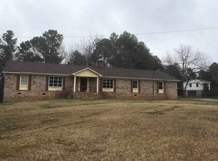 503 Edgewater Rd, Woodruff, SC 29388