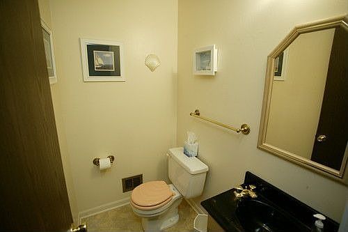 3rd image of 7473 Willow Creek Dr