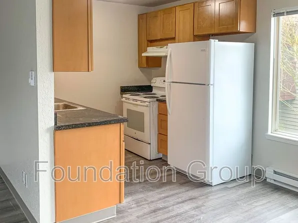 10521 Midvale Ave N APT 104, Seattle, WA 98133