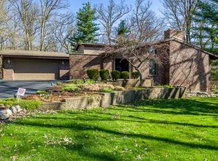 10088 Tanglewood Cir, Belvidere, IL 61008