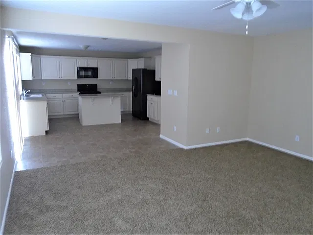 4 bed, 2.5 bath, 2509 sqft, $3,420 — Photo 4
