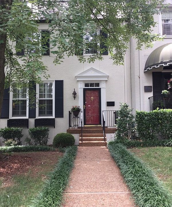 Arden Place Unit 158
						:
						Freshly painted exterior