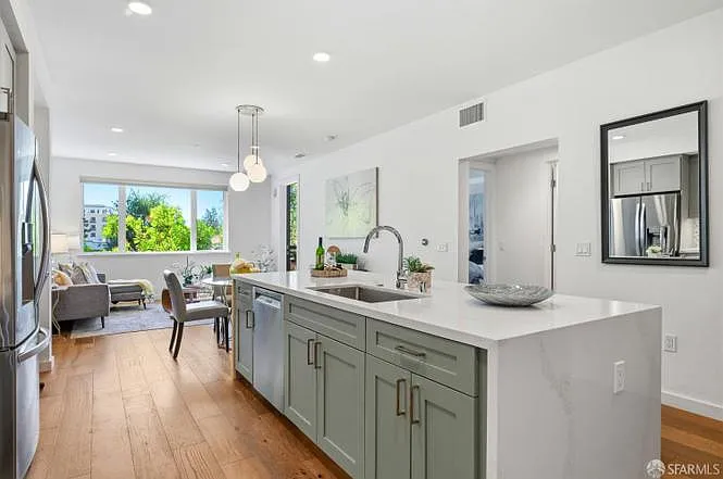 2 bed, 1116 sqft, $4,500 — Photo 2
