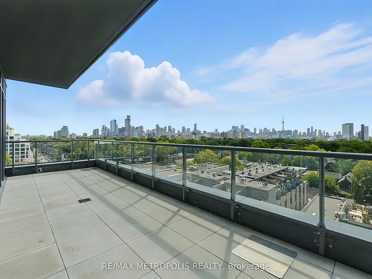 500 Dupont St #815 — Photo 12