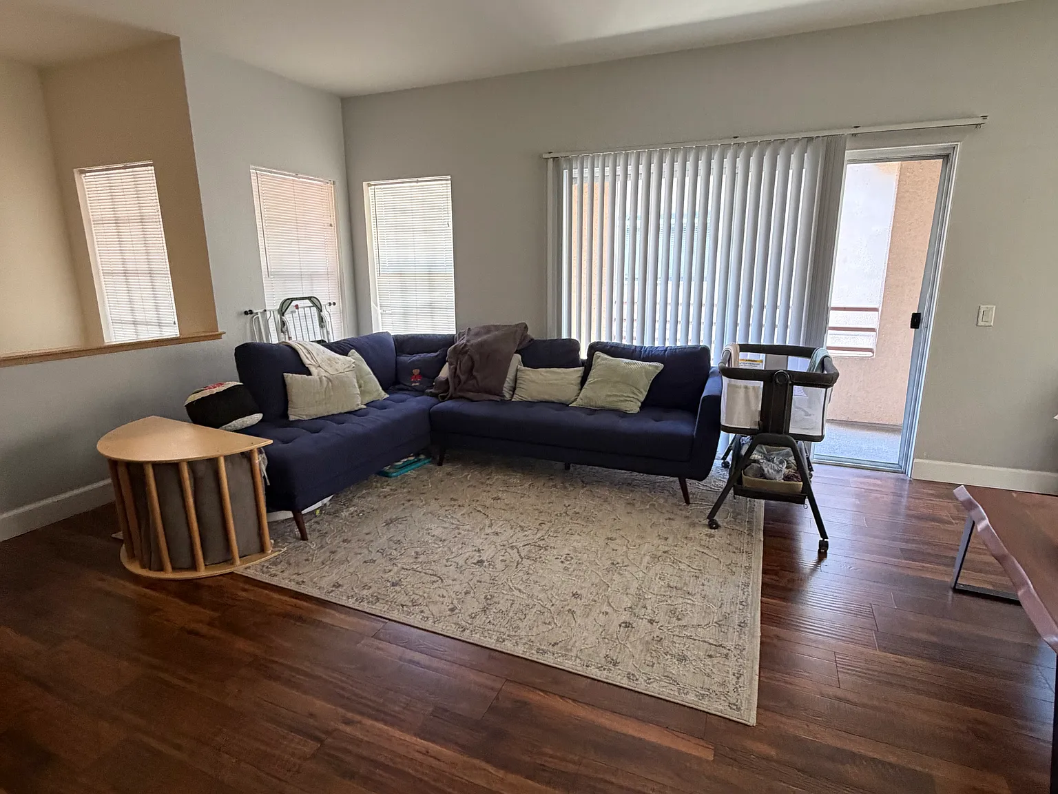 3 bed, 2.5 bath, 1352 sqft, $3,850 — Photo 2