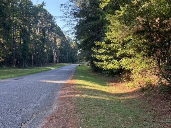 Estes Rd, Louisville, MS 39339