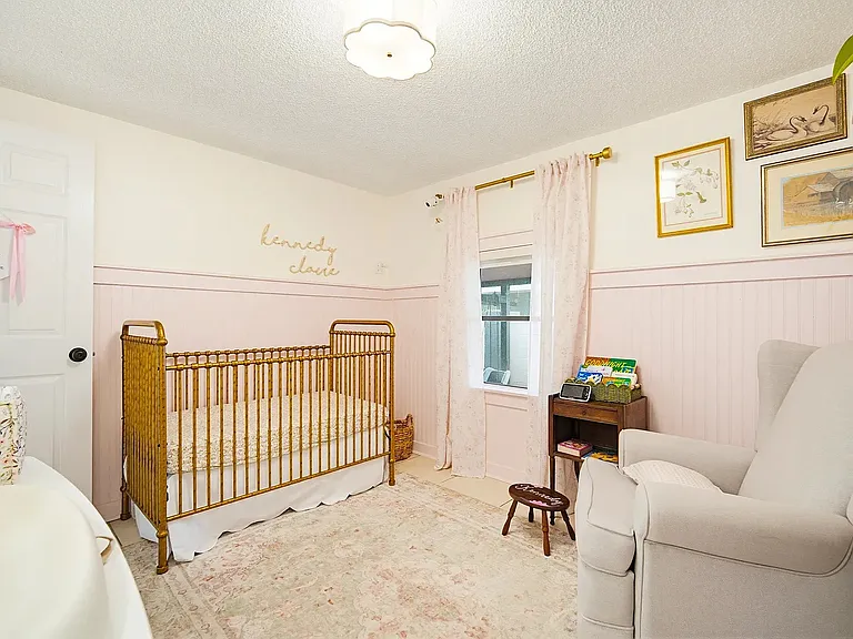 313 Avenue D — Photo 17