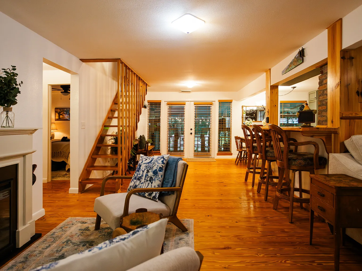 3 bed, 900 sqft, $3,000 — Photo 4