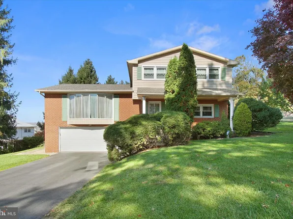 2920 Broxton Ln, York, PA 17402