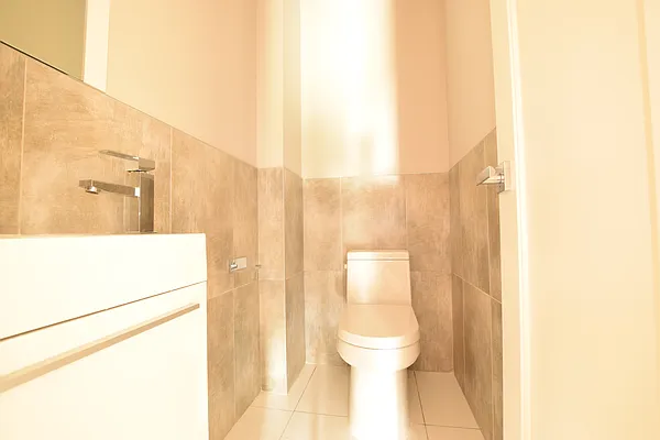 Rented by null | media 52