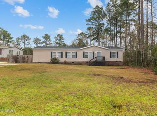 600 Bannermans Mill Rd, Richlands, NC 28574