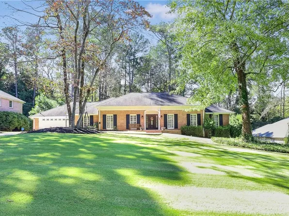 5735 Riverwood Dr, Atlanta, GA 30328