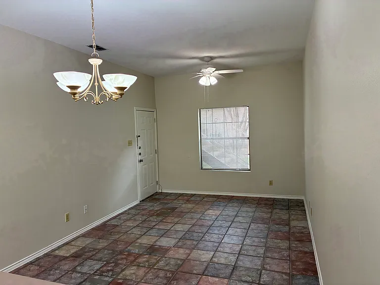 511 Shiloh Dr #14 — Photo 4